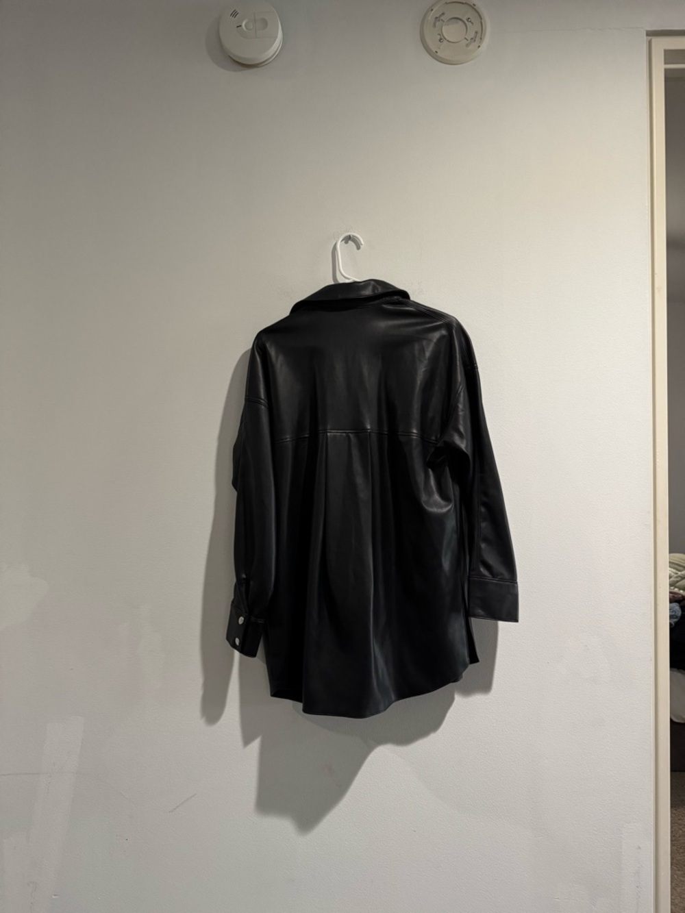 ZARA Black Faux Leather Oversized Shirt Jacket XS | Chic Shacket 🤍🖤 - Picture 5 of 5